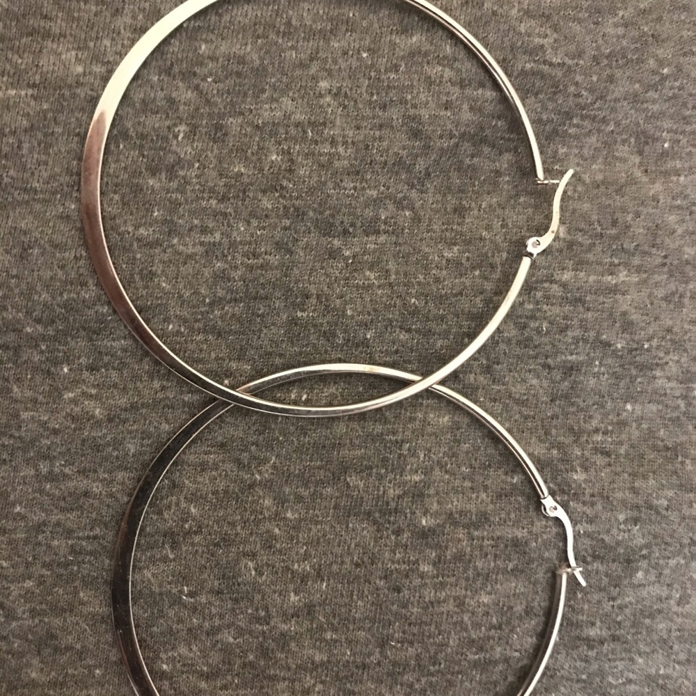 Large size loop earrings - Picture 2 of 3